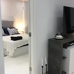 Con Impresionantes Vistas Y Piscina 아파트 *