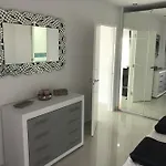 아파트 Con Impresionantes Vistas Y Piscina