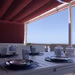 Con Impresionantes Vistas Y Piscina *