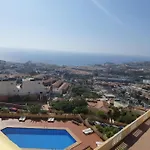 Con Impresionantes Vistas Y Piscina *