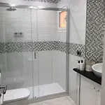 Con Impresionantes Vistas Y Piscina 아파트