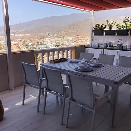 Con Impresionantes Vistas Y Piscina * אדחה