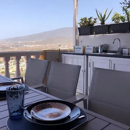 Con Impresionantes Vistas Y Piscina * אדחה