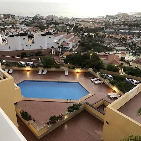 Con Impresionantes Vistas Y Piscina אדחה