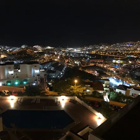 Con Impresionantes Vistas Y Piscina