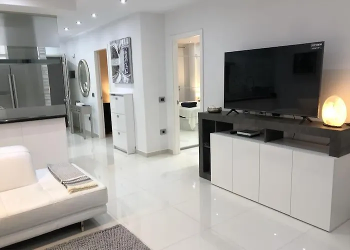 Con Impresionantes Vistas Y Piscina Apartamento