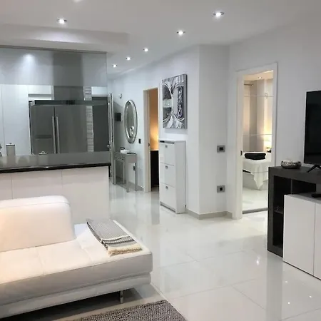 아파트 Con Impresionantes Vistas Y Piscina 아데제