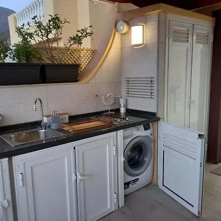 Con Impresionantes Vistas Y Piscina Appartamento