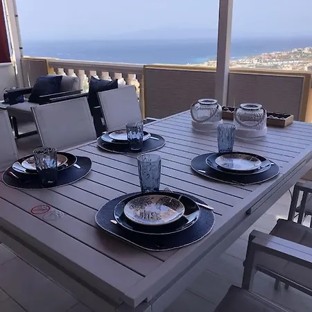 Appartamento Con Impresionantes Vistas Y Piscina *