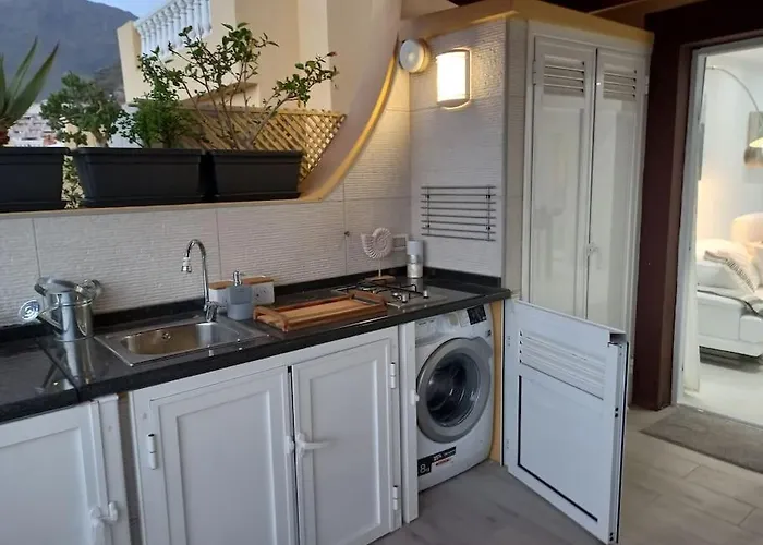 Con Impresionantes Vistas Y Piscina Daire