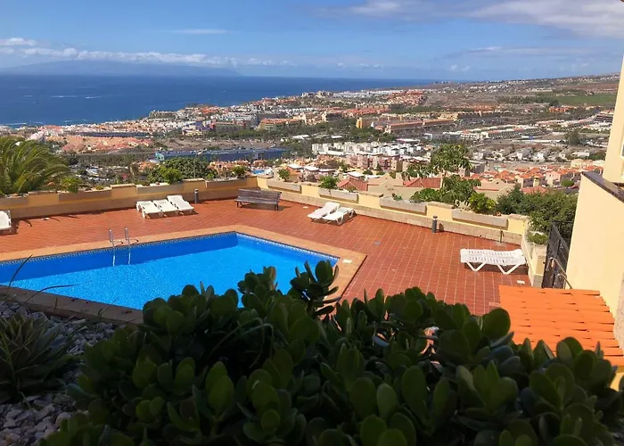 Daire Con Impresionantes Vistas Y Piscina *