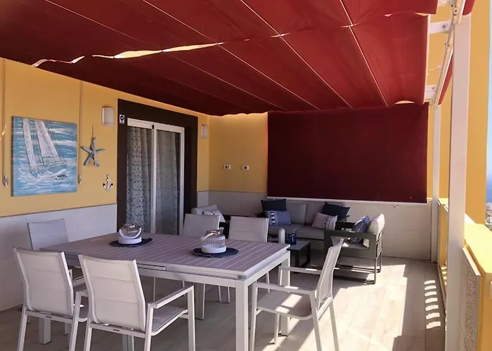 Con Impresionantes Vistas Y Piscina Daire Costa Adeje