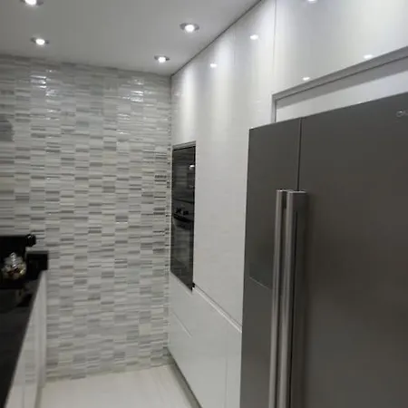 Con Impresionantes Vistas Y Piscina