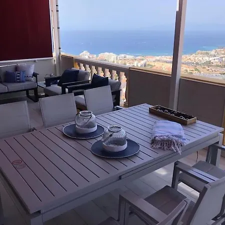 Con Impresionantes Vistas Y Piscina Apartament