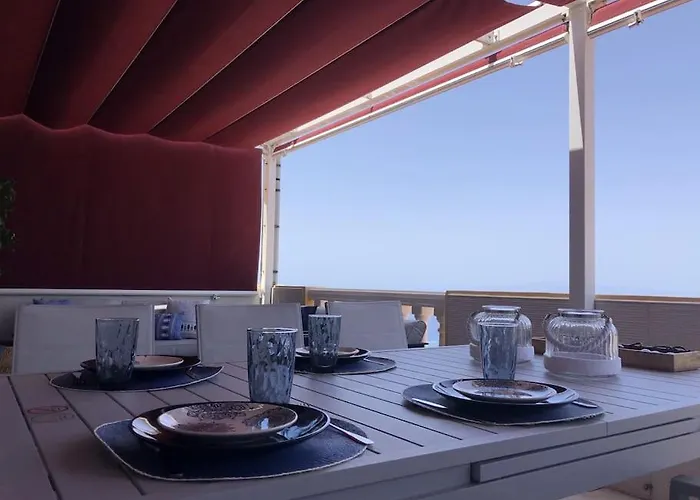 Con Impresionantes Vistas Y Piscina *